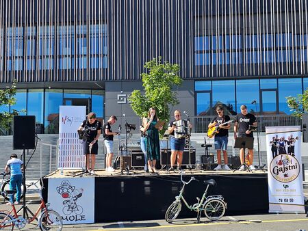 Dogajanje v Škocjanu so popestrili Gajstni muzikanti-2